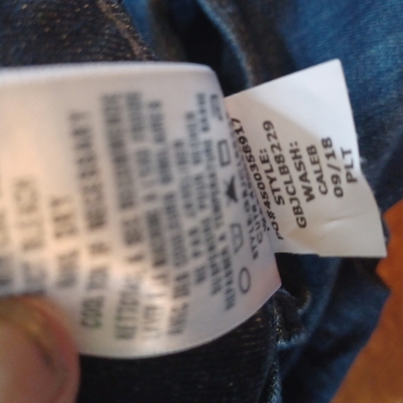 𝅺Joe's jeans, men's size 32 .Nice darker wash  dress up jeans for the fall. - Picture 7 of 9